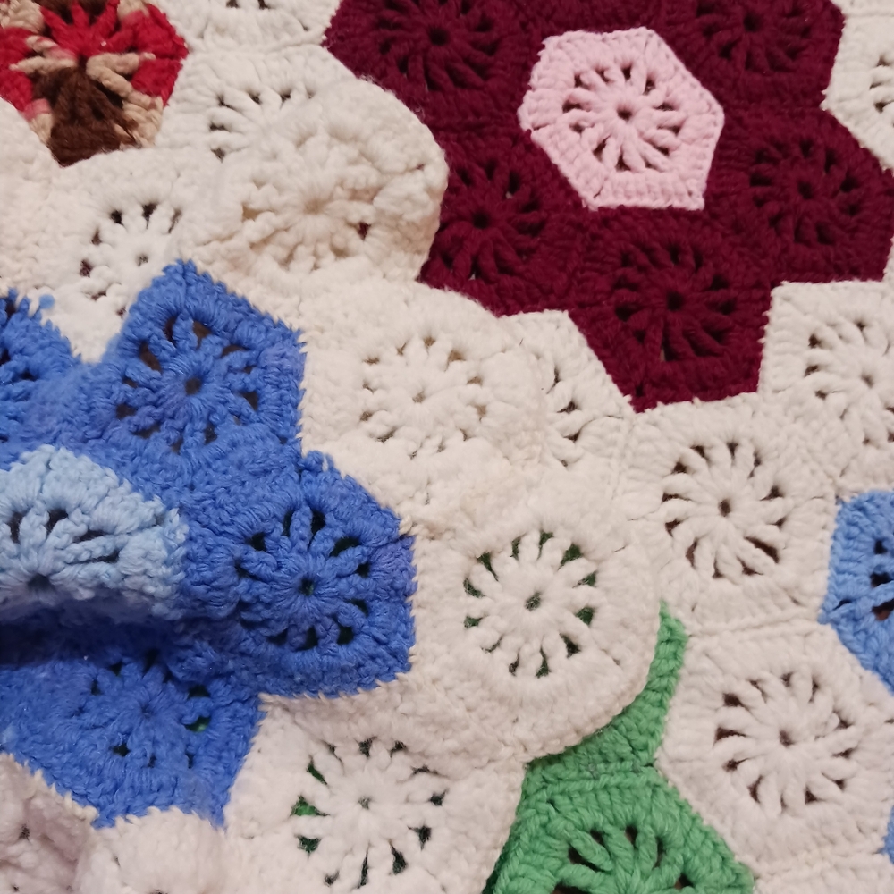 Blanket Afghan Throw GranncoreHexagon 62x42 - Picture 8 of 10